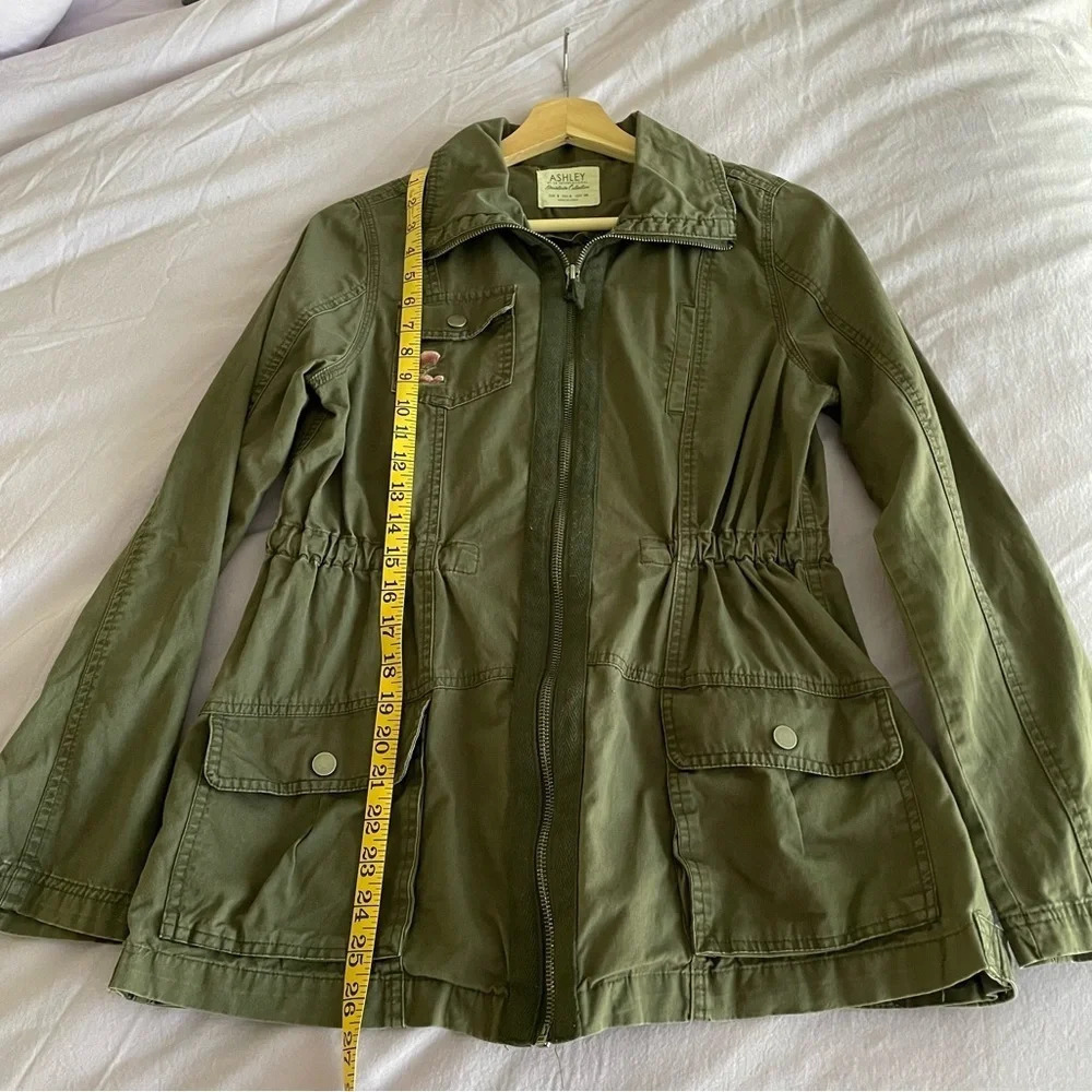 Army Green Jacket W/ Pink Flower Embroidery Small Boho Grunge 90’s Y2K - Picture 13 of 14